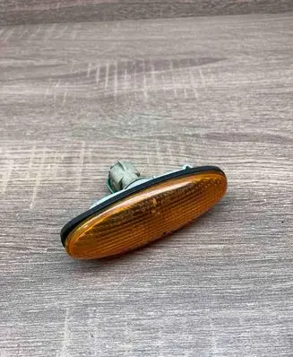 Mazda Premacy Front fender indicator light 0464120 Stanley Used