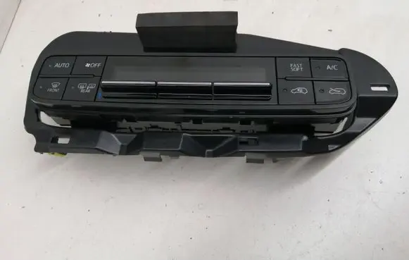 Toyota Auris E180 Climate control unit 5546802030 75H695