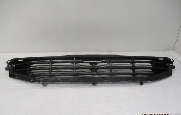 Peugeot 508 Front bumper upper radiator grill 9807631077