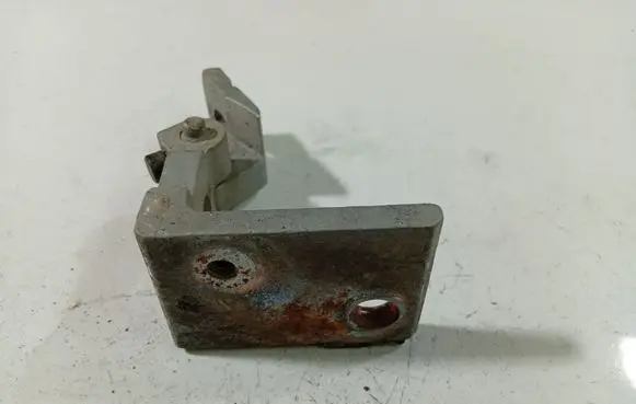 Audi A4 S4 B5 8D Front door upper hinge 