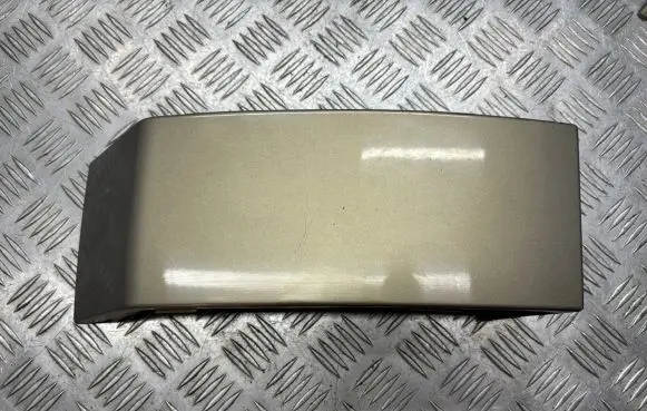 Volvo XC90 Rear/tail light trim molding 8620819 1125