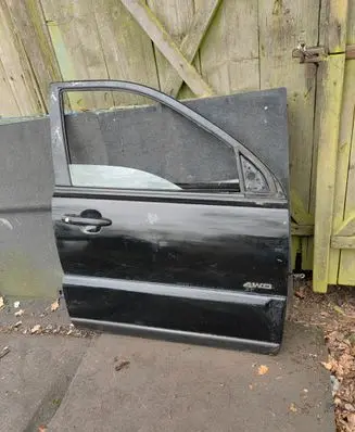 KIA Sportage Front door