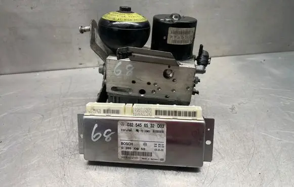 Mercedes-Benz E W211 ABS Pump 0265250111 A0054319712