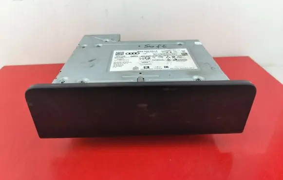 Audi A4 S4 B9 8W Radio/CD/DVD/GPS head unit 8W2035043A