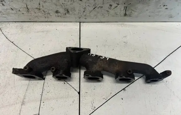 Opel Zafira A Exhaust manifold 90500925