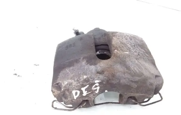 Volkswagen Touran I Front brake caliper