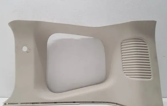 (D)pillar trim (top)