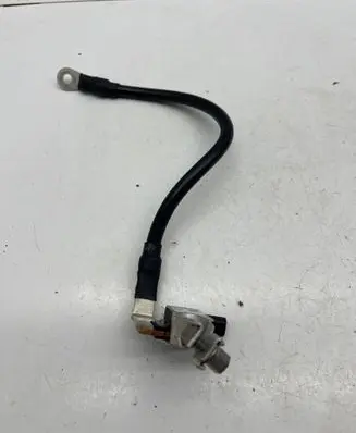 Audi A4 S4 B9 Negative earth cable (battery) 8S0915181 17394900