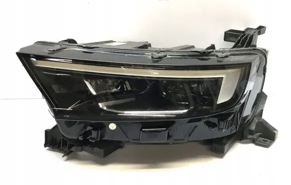 Opel Mokka B Headlight/headlamp 9834016880