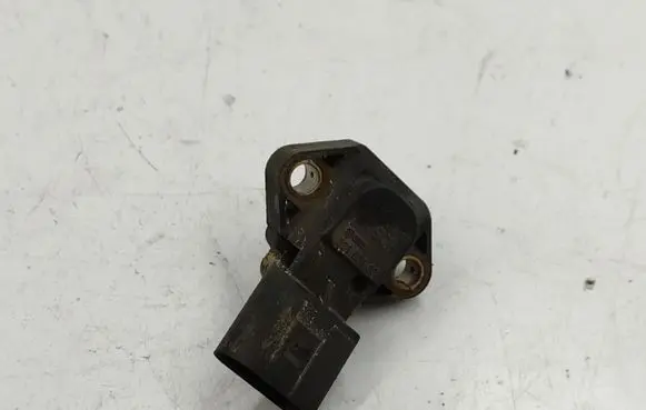 Volkswagen Golf IV Air pressure sensor 0281002177