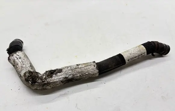 Audi A5 8T 8F Engine coolant pipe/hose 8K0422887AF
