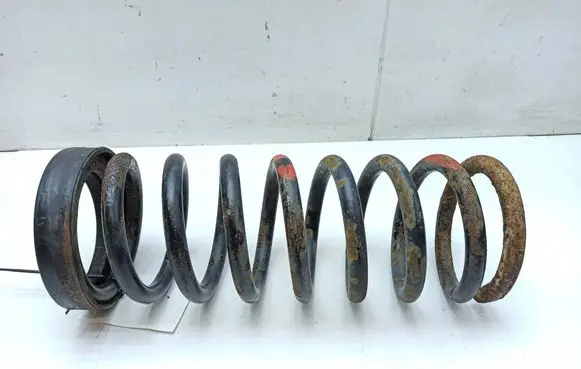 Mercedes-Benz COMPAKT W115 Rear coil spring 