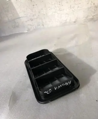 Seat Arona Quarter panel pressure vent 7n0819465f
