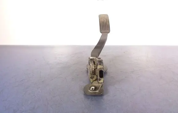 Mazda 6 Accelerator throttle pedal GS1D41600