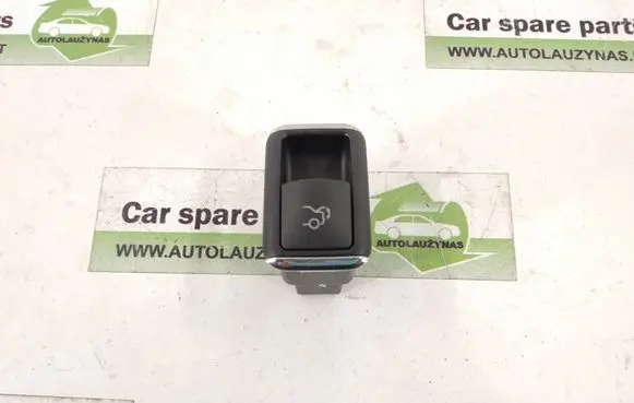 Tailgate opening switch
