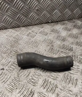 Opel Vivaro Air intake hose/pipe