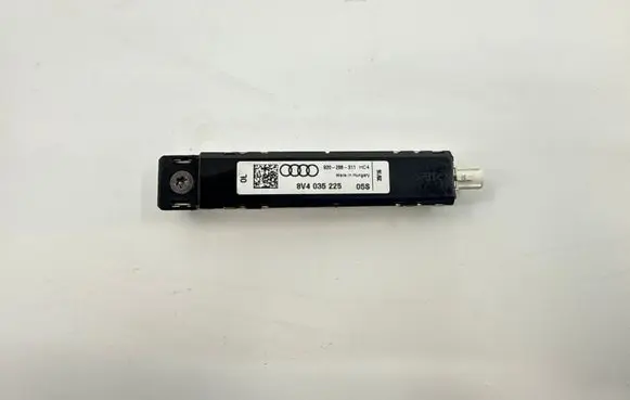 Audi A3 S3 8V Aerial antenna amplifier 8V4035225