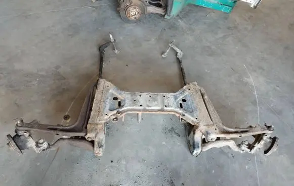 Volkswagen Transporter - Caravelle T4 Front subframe