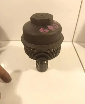 Volvo S80 Oil filter cover 08642420