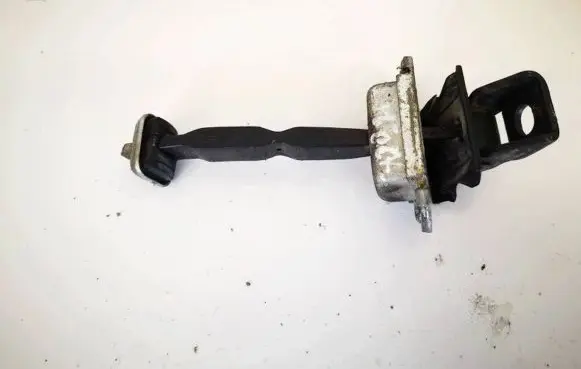Skoda Octavia Mk2 (1Z) Rear door check strap stopper
