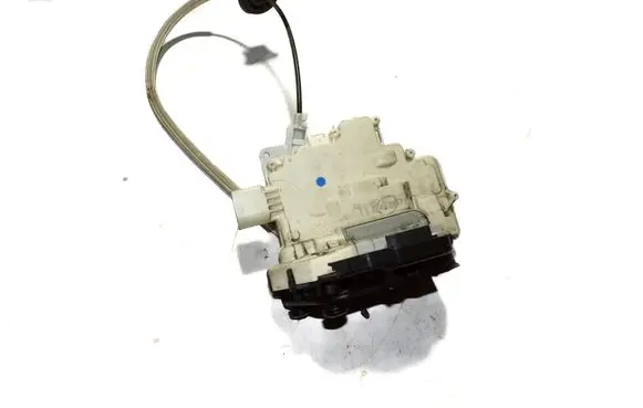 Audi A4 S4 B7 8E 8H Front door lock 8E2837015