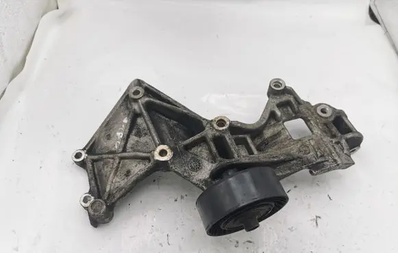 Hyundai ix 55 Generator/alternator bracket NOCODE