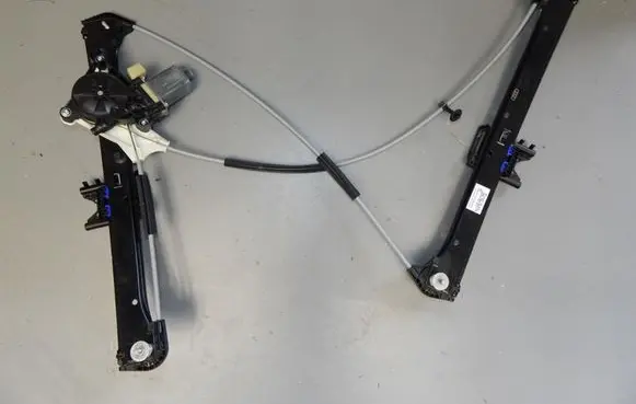 Audi A3 S3 8V Front door window regulator with motor 8V3837462A