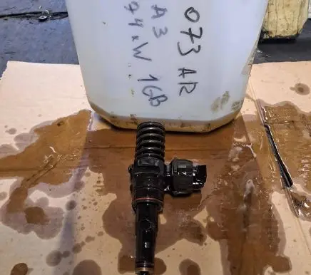 Audi A3 S3 8L Fuel injector 038130073AR