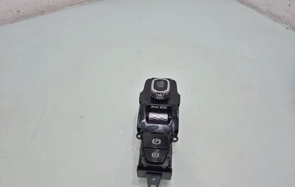 Volvo S60 Engine start stop button switch P31443818
