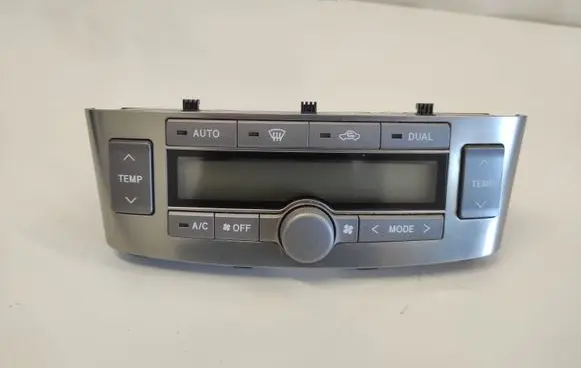 Toyota Avensis T250 Climate control unit 559005202 MB14650705290