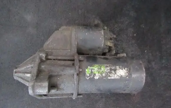 Mitsubishi Carisma Starter motor
