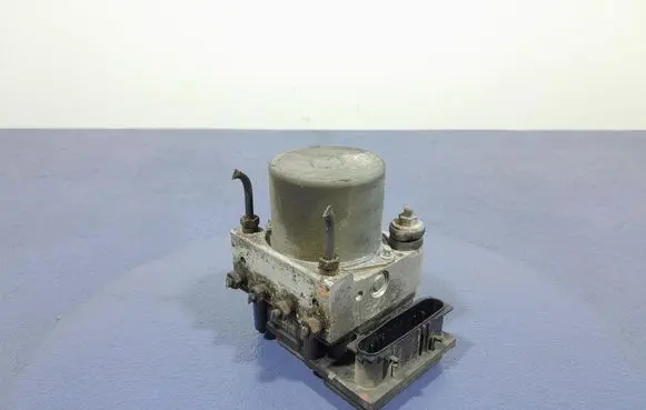 Toyota Corolla Verso E121 ABS Pump 445100F010