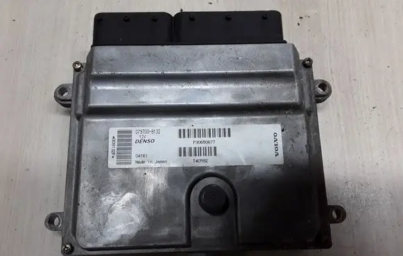 Volvo S40 Engine control unit/module 30650677 P30650677 0797009132
