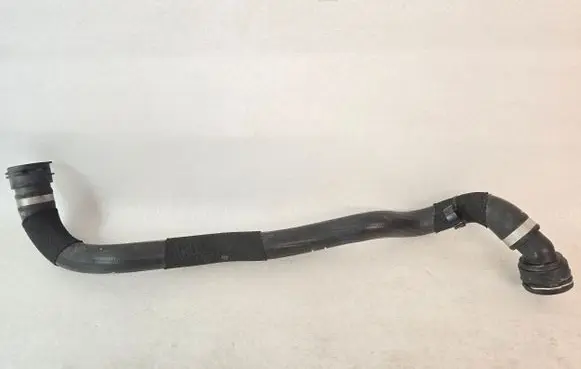 Volvo XC40 Engine coolant pipe/hose 32249610