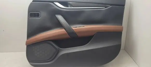 Maserati Ghibli Front door card panel trim 06700233900