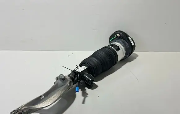 BMW X6 G06 Air suspension front shock absorber 6892425 5B69E21
