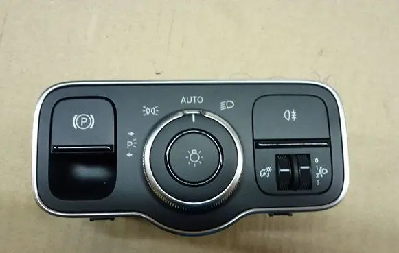 Mercedes-Benz CLA C117 X117 W117 Light switch A2479052702