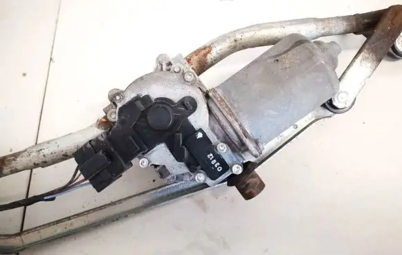 Renault Laguna III Wiper motor w00011129