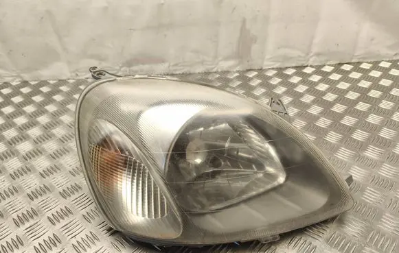 Toyota Yaris Headlight/headlamp 205729B