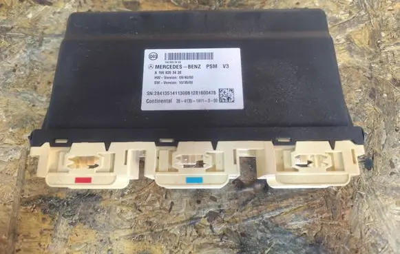 Mercedes-Benz ML W166 Seat control module A1668203426 28413514113
