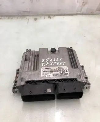 Peugeot Expert Engine control unit/module 9833749880