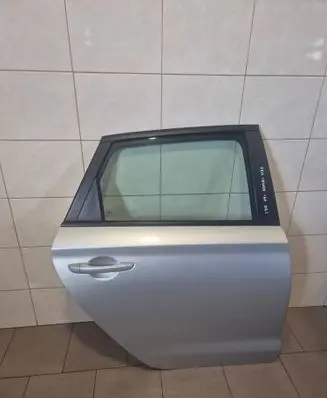 Hyundai i30 Rear door 