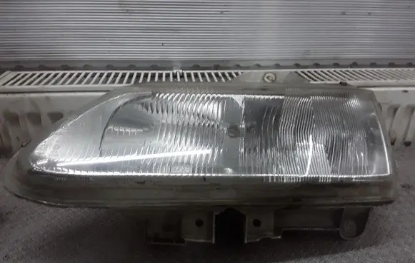 Renault Espace III Headlight/headlamp 7700820118