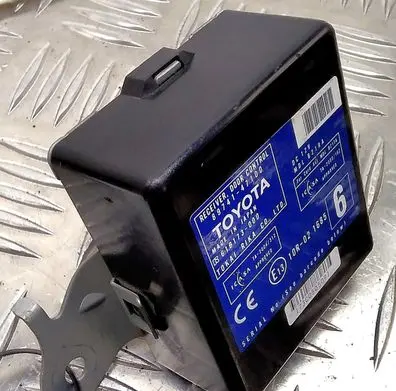 Toyota Prius (XW20) Door control unit/module 8974147100 61B173000 10R021685