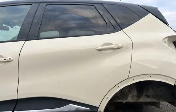 Renault Captur Rear door MMAUTKO22923