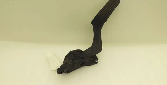 Jeep Cherokee III KJ Accelerator throttle pedal 53013784AB