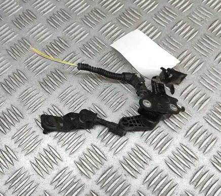 Peugeot 2008 II Rear air suspension level height sensor 9829729180