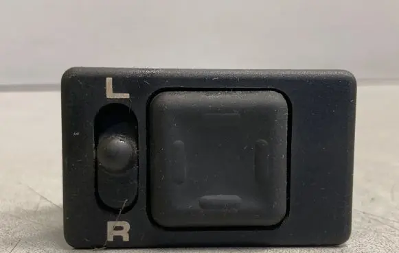 Nissan Primera Wing mirror switch