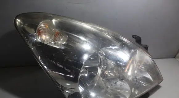 Toyota Corolla Verso E121 Headlight/headlamp