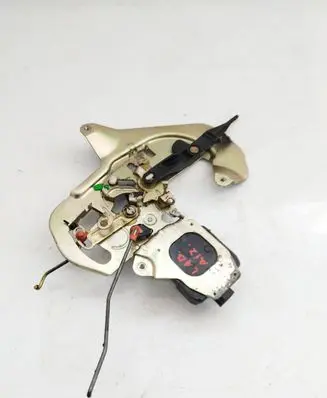 KIA Sedona Rear door lock